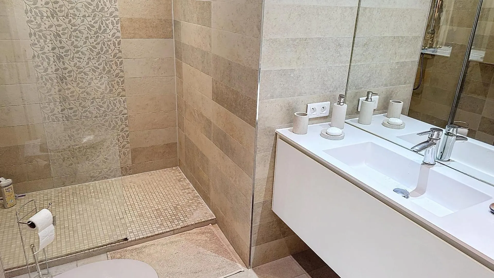 A Deux Pas Des Plages Piscine 346L Franchi Cannes